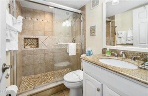 Shower, hair dryer, towels - Beautiful View of the Atlantic Ocean from your balcony (Daytona Beach)