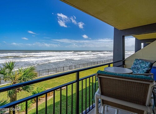 Beautiful View of the Atlantic Ocean from your balcony