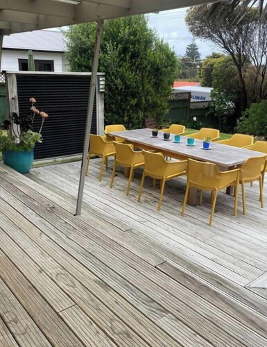 Free cleaning,wifi,breakfast,linen and goody basket