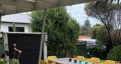 Free cleaning,wifi,breakfast,linen and goody basket