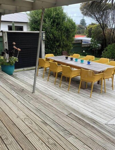 Free cleaning,wifi,breakfast,linen and goody basket