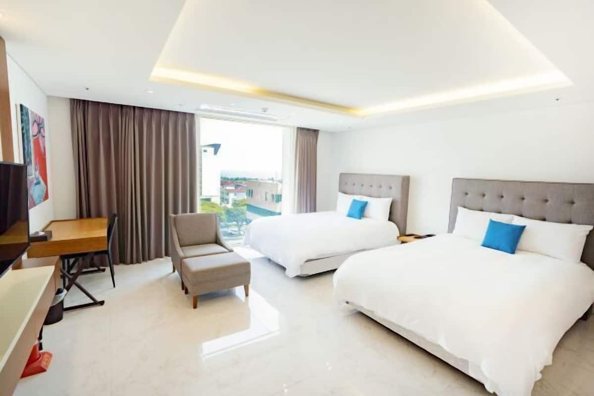 Minibar, in-room safe, blackout curtains, iron/ironing board
