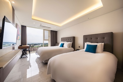 SweetMay Jeju Hotel