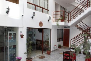 Staircase - Hostal Colla Wasi (Cusco)