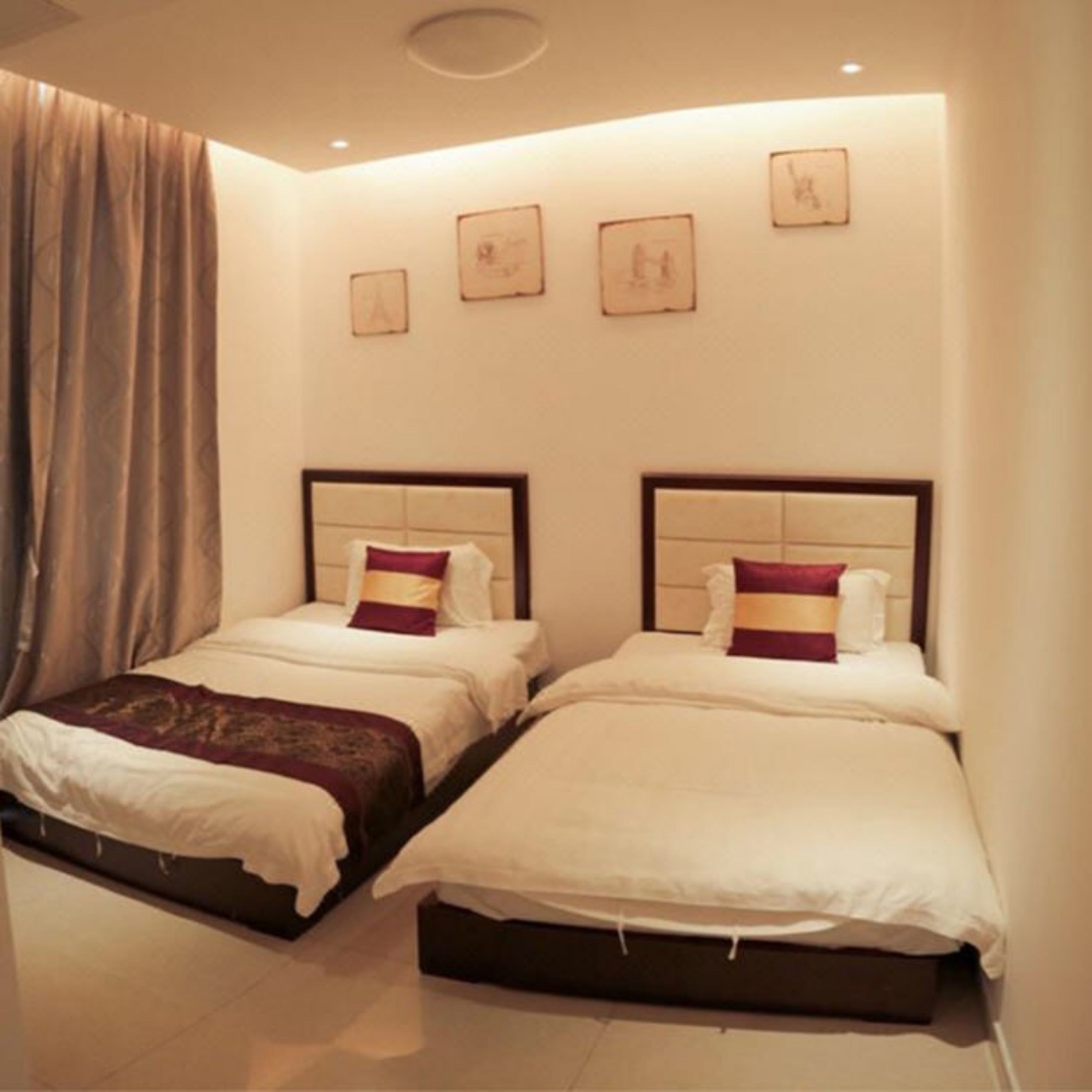 Desk, blackout curtains, free WiFi