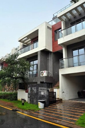 Front of property - Conghua Hot Spring Fuli Quantianxia (Guangzhou)