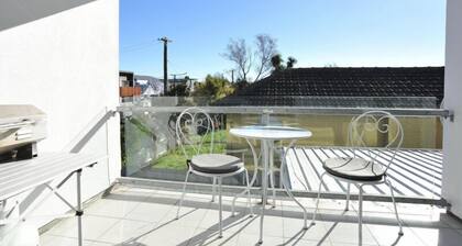 Carlton Villa 3: Central location by Hagley Park