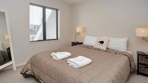 2 habitaciones, tabla de planchar con plancha y wifi gratis 