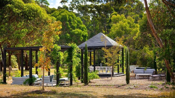 Terrace/patio - Goldfield @ Bodhi Cottage 4- a tranquil retreat 5 mins from Daylesford (Daylesford)