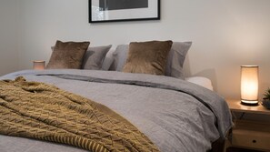 2 室のベッドルーム、WiFi、ベッドシーツ