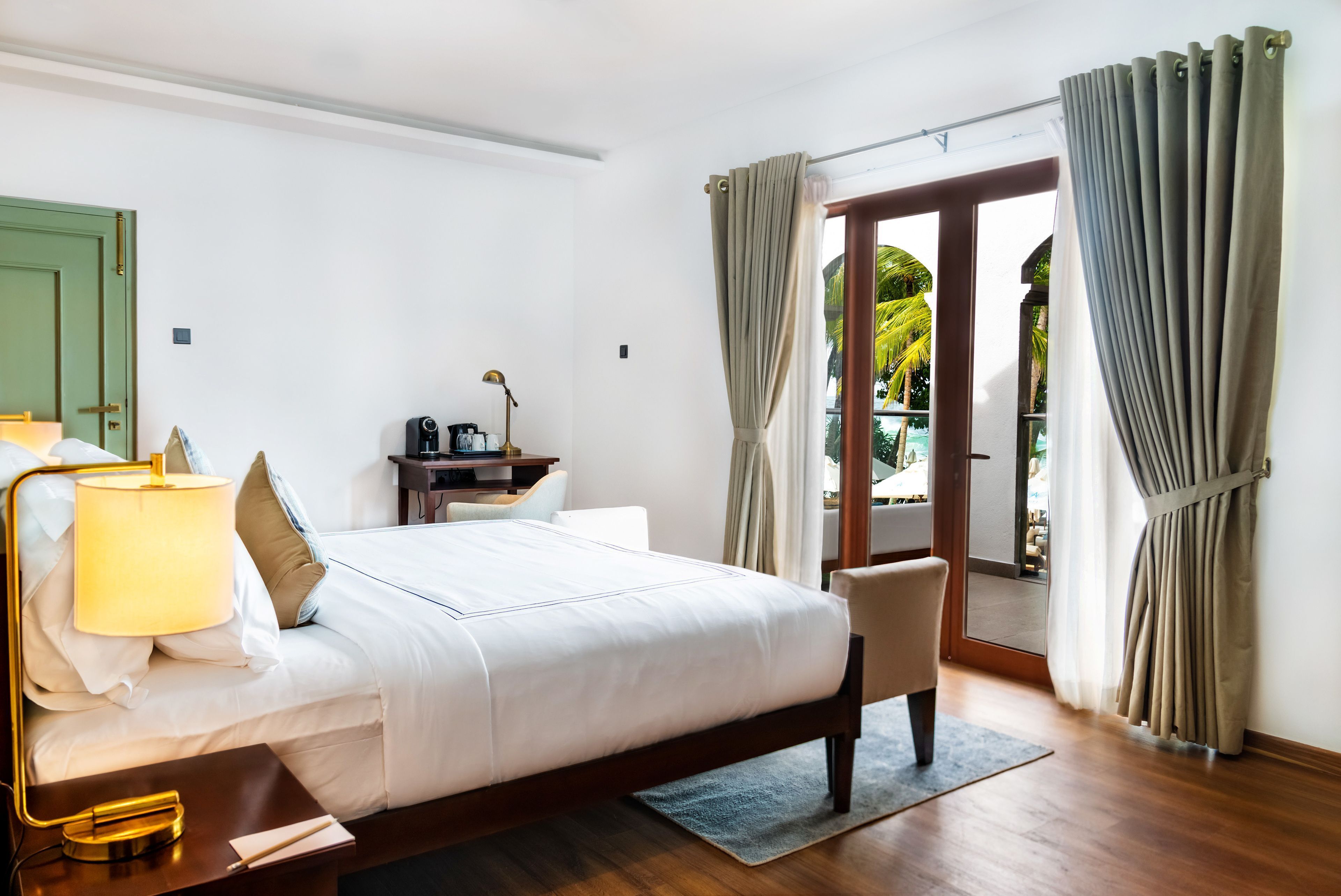 Egyptian cotton sheets, premium bedding, minibar, in-room safe