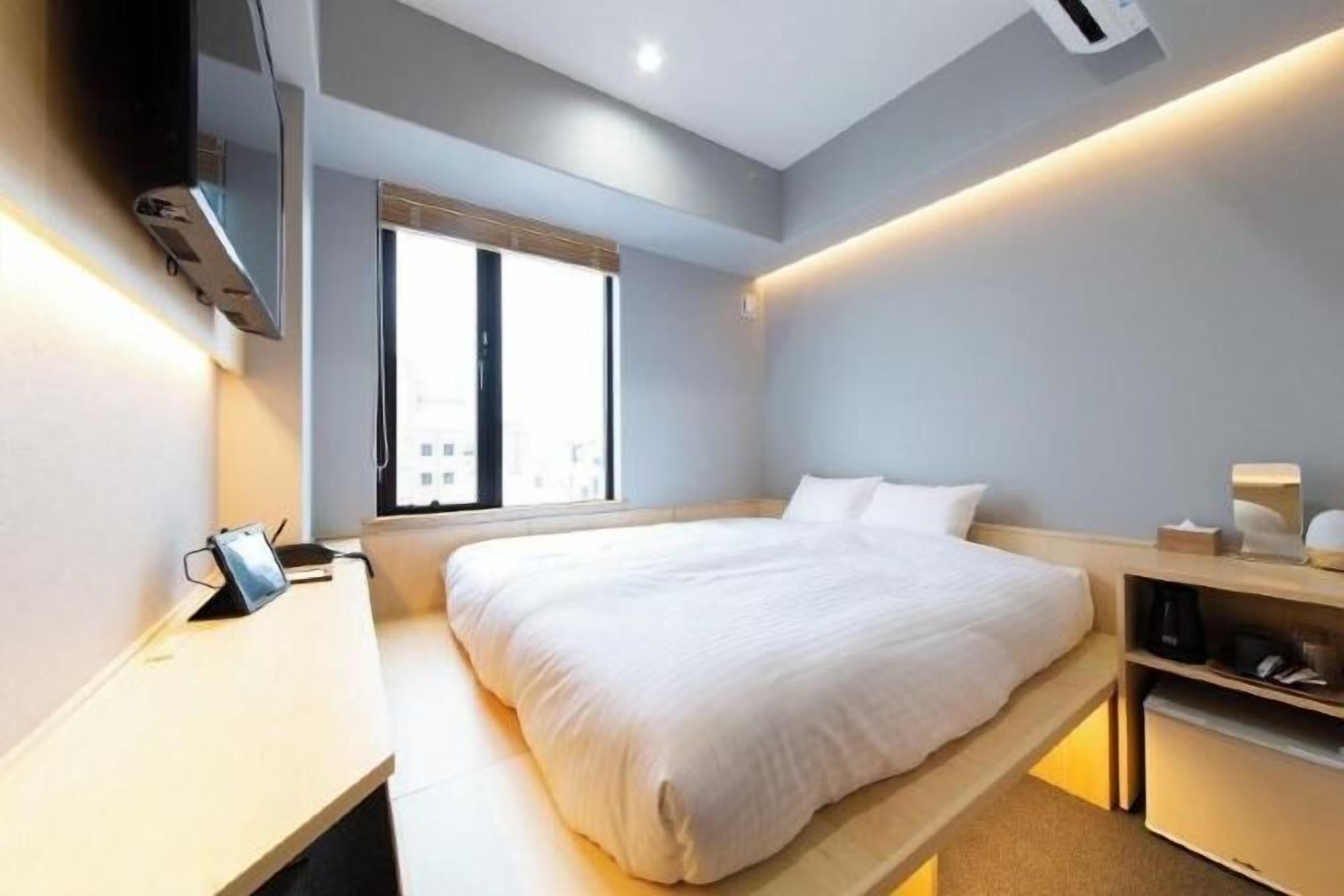 Desk, free WiFi, bed sheets