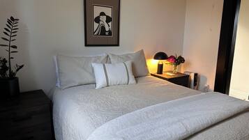 2 bedrooms, in-room safe, iron/ironing board, free WiFi