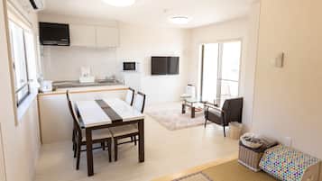 Villa Charme | Blackout drapes, free WiFi, bed sheets