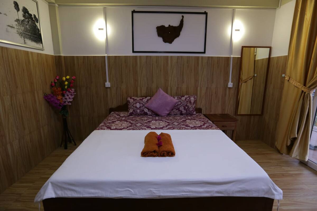 Deluxe Double Room, Garden View | WiFi (free)