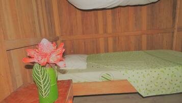 Classic Twin Room, Bay View | Individually decorated, individually furnished, bed sheets