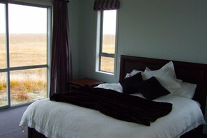 5 slaapkamers, een strijkplank/strijkijzer, gratis wifi, beddengoed
