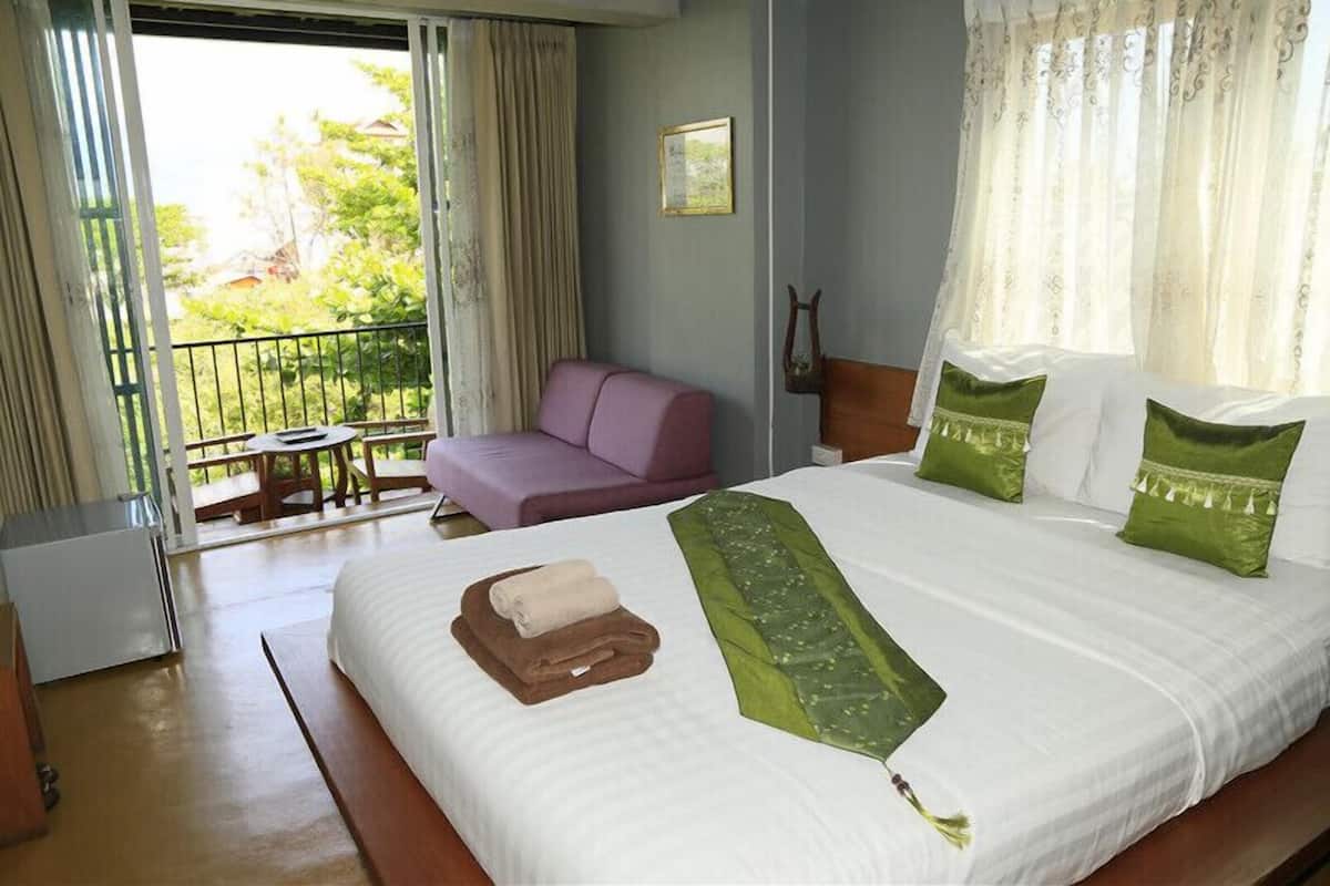 Suite with Garden View