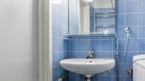 Studio | Badkamer met wastafel