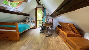 2 chambres, fer et planche à repasser, Wi-Fi gratuit, draps fournis
