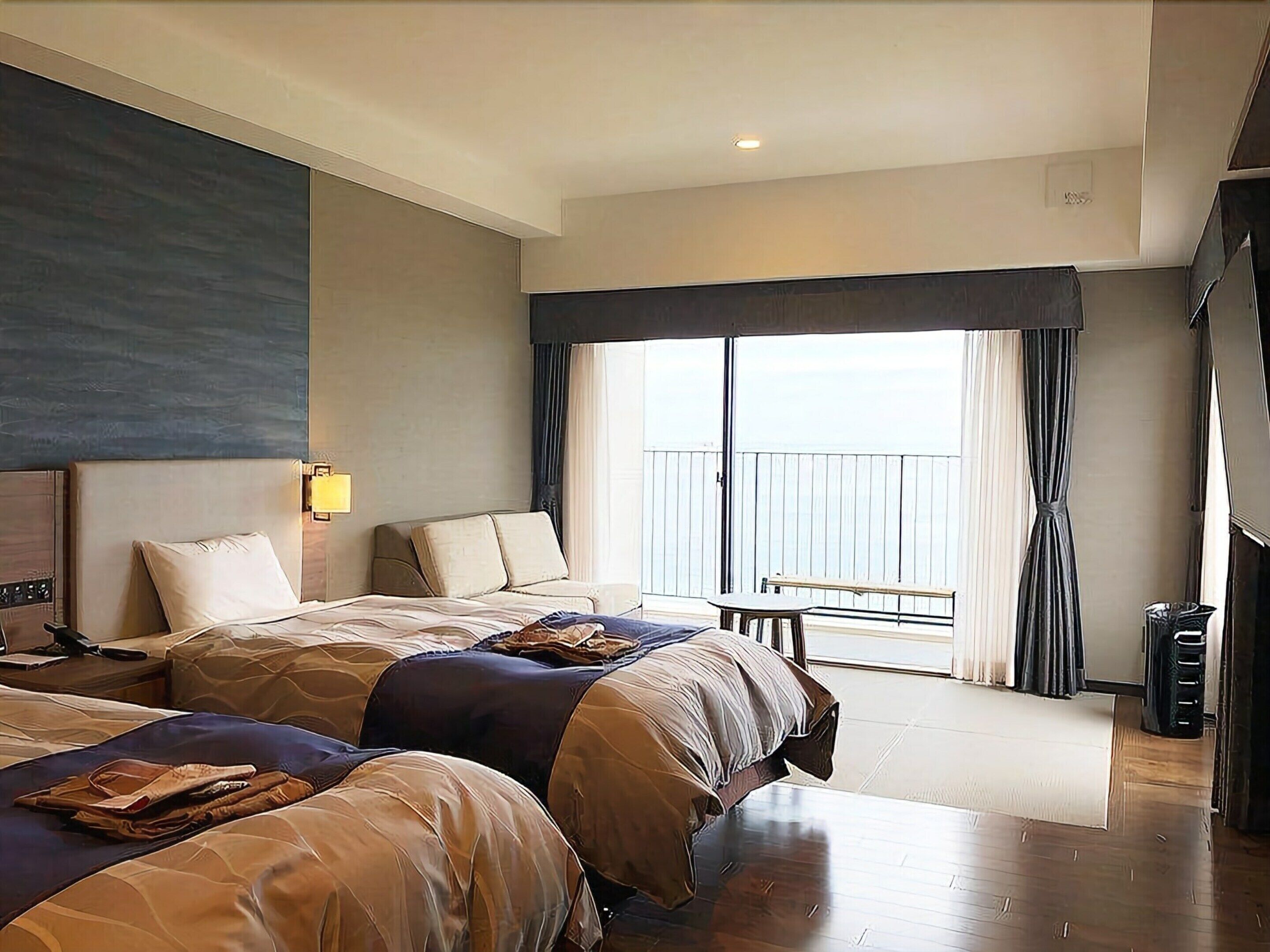 superior room | in-room safe, soundproofing, free wifi, bed sheets