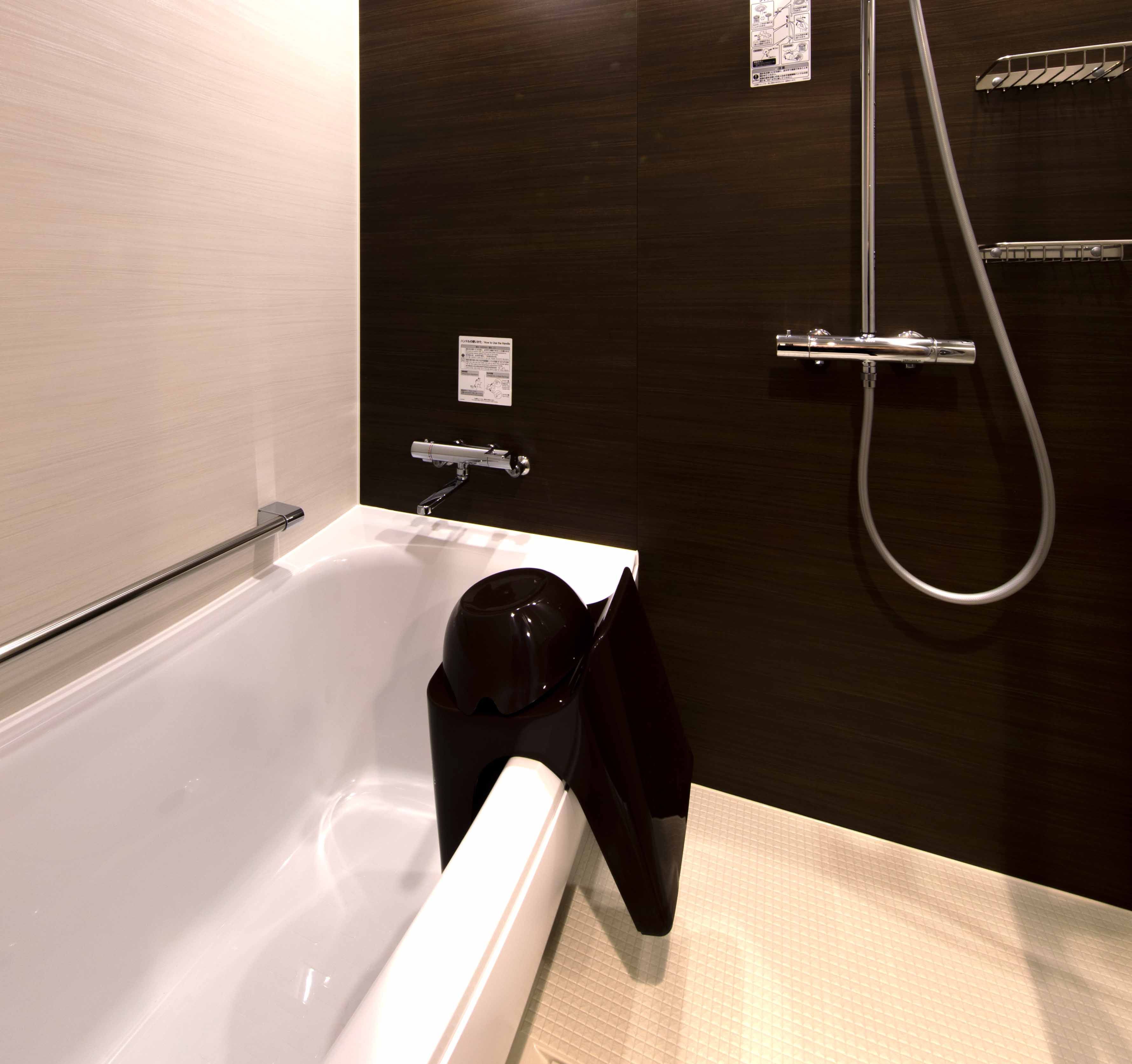 separate bathtub and shower, deep-soaking bathtub, free toiletries