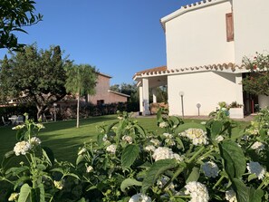 Property grounds - Holiday Apartment "Sa Corbula" (Perd'e Sali)