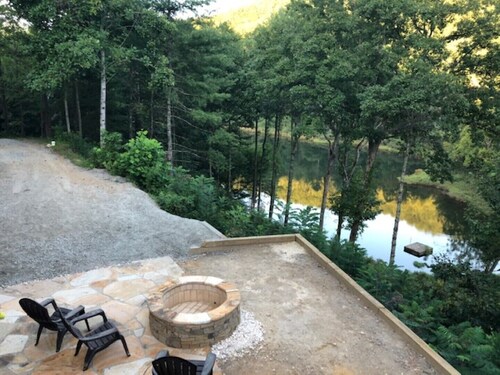 Exclusive private mountain and lake vacation in the Cohutta wilderness
