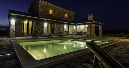VILLA SALVIA**** Rakalj