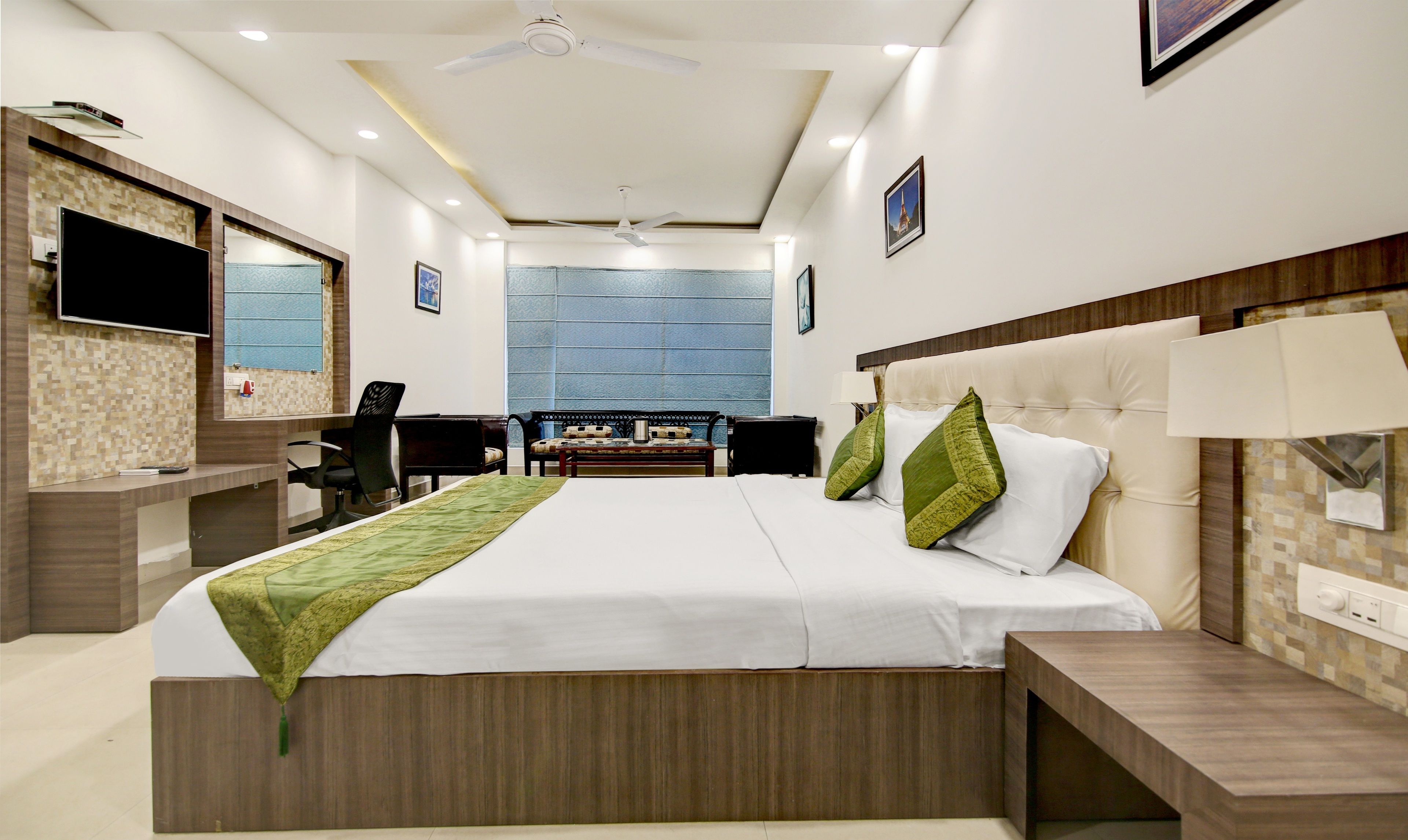 Deluxe Room | Desk, free WiFi, bed sheets