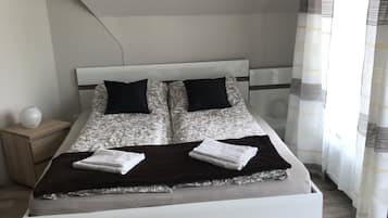 Double Room, Balcony (Ámor) | Extra beds