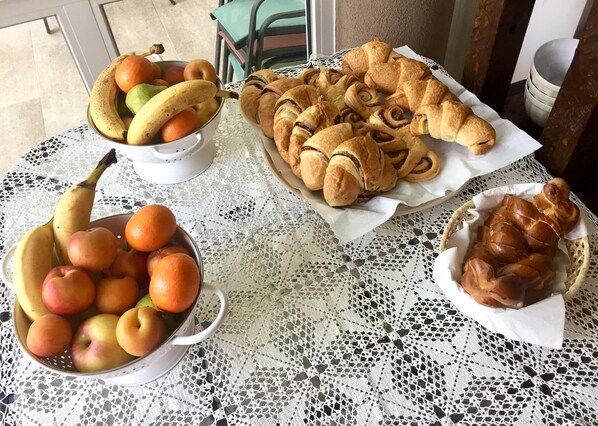 Breakfast buffet