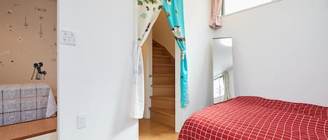 Maison en rangée, 3 chambres | 3 chambres, décor unique, ameublement unique, bureau