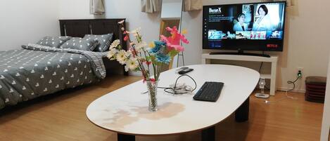 Townhome, 3 Bedrooms | 3 bedrooms, individually decorated, individually furnished, desk