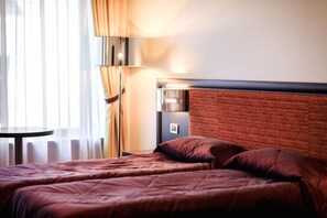 1 bedroom, minibar, in-room safe, desk - Menorah Hotel (Dnipro)