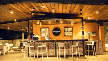 Poolside bar