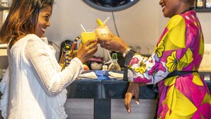 Bar (on property) - ONOMO Hotel Douala (Douala)