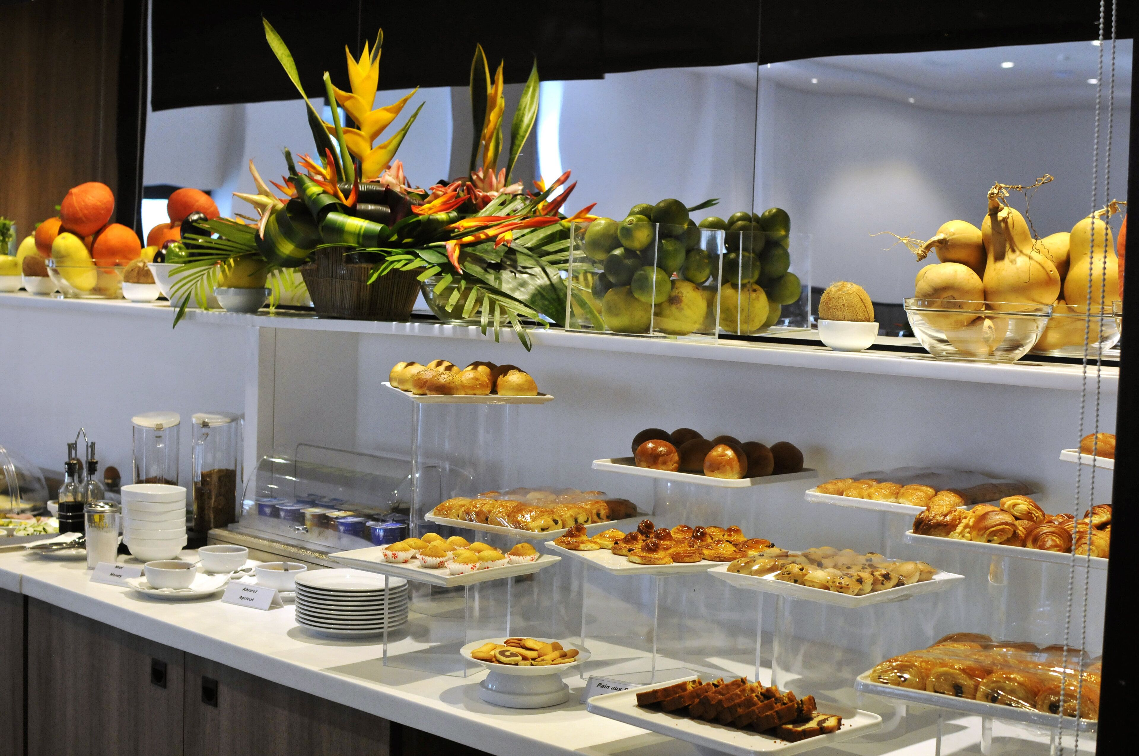 breakfast, lunch, dinner served; local and international cuisine