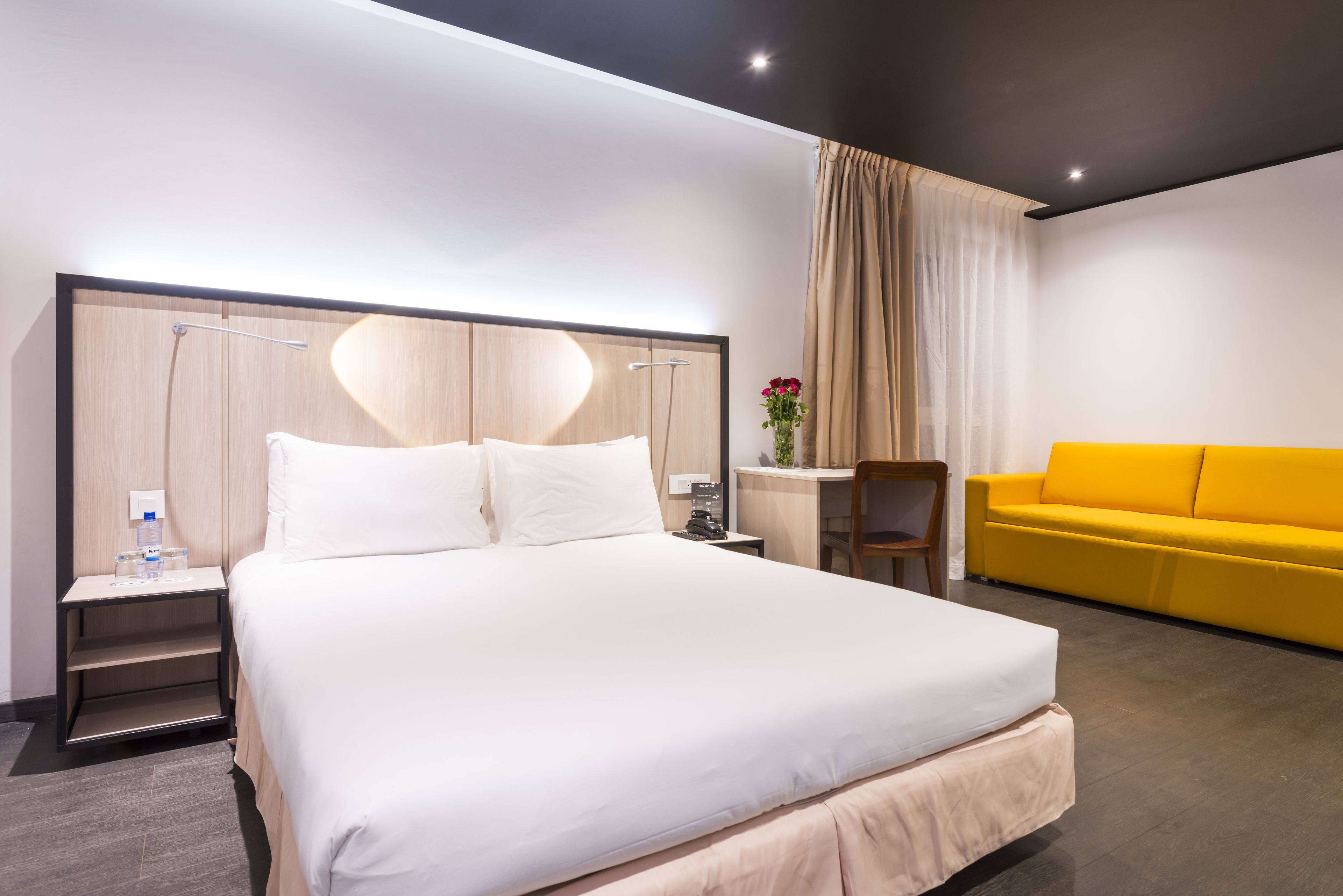 double room | bathroom | shower, rainfall showerhead, free toiletries, towels