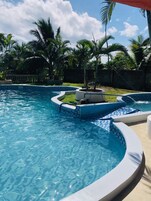 2 piscinas al aire libre