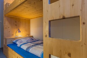 Sistema de insonorización, wifi gratis y ropa de cama 