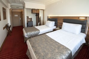 Minibar, blackout drapes, iron/ironing board, free WiFi - Atiskan Hotel (Eskisehir)
