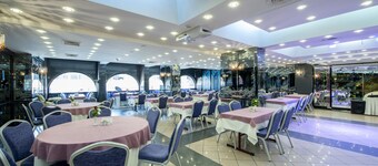 Atiskan Hotel
