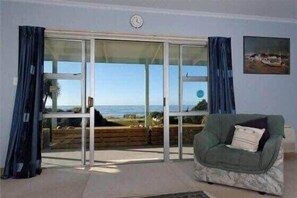 TV, fireplace, stereo, offices