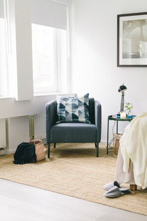 Blackout curtains, iron/ironing board, free WiFi, bed sheets - Bättre Boende (Hässelby)