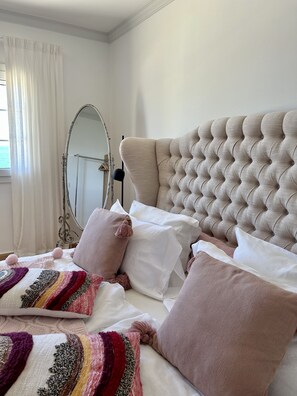 3 bedrooms, in-room safe, desk, iron/ironing board