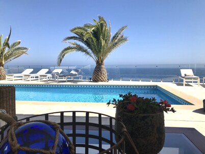 great sea view *****1. Sea line villa*private*large pool*great garden*WIFI