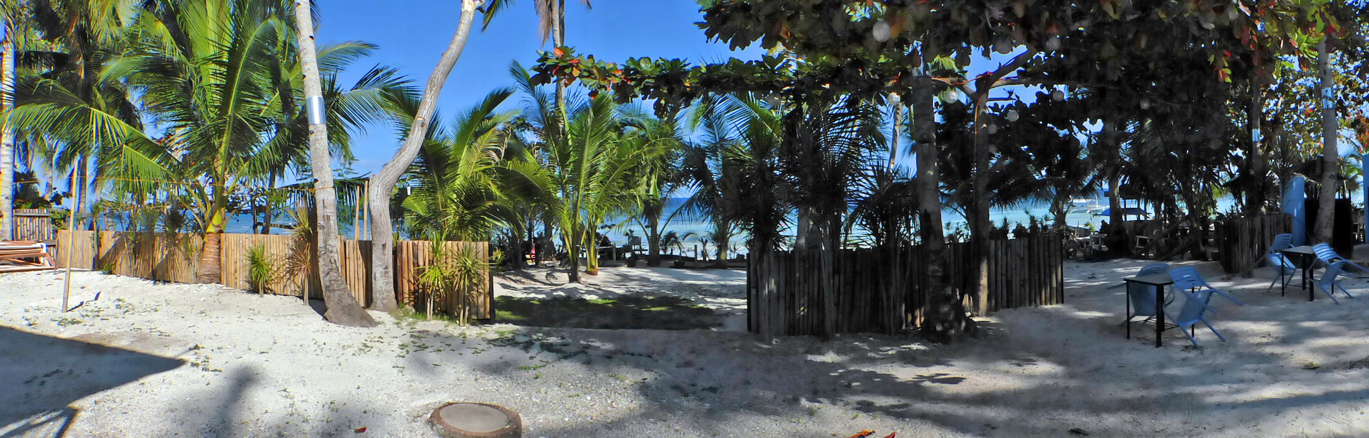 بالقرب من الشاطئ