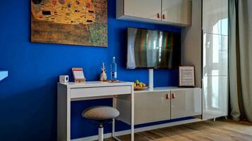 Apartment (2) | Living area | Flat-screen TV