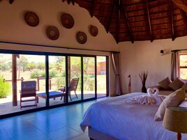 Deluxe Villa | In-room safe, desk, laptop workspace, free WiFi